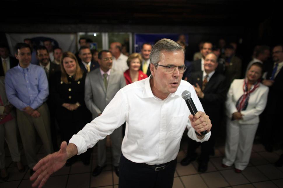 Former Florida Gov. Jeb Bush is widely thought to be the frontrunner for the GOP 2016 presidential nomination, but his porn-investment past could cause problems with the conservative wing of the party.